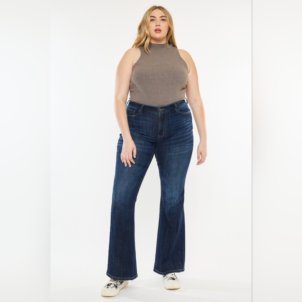 NEW**Kancan Full Size Mid Rise Flare Jeans OFFERS WELCOME
